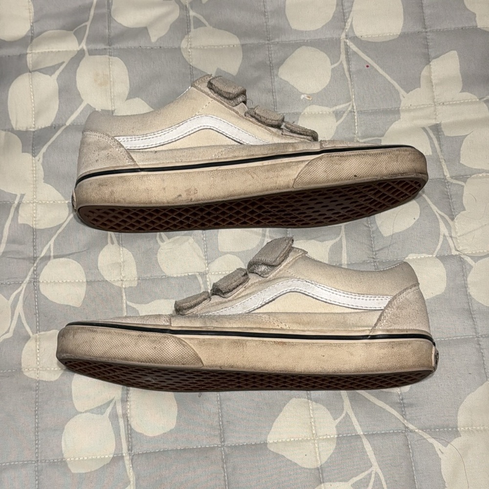Vans - Picture 4 of 6